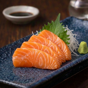 Home salmon sashimi (4 pcs)